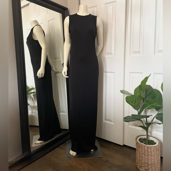SKIMS Long Sleeveless Lounge Dress - Picture 3 of 3